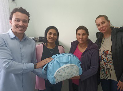 Prefeitura inicia entrega de Kits Maternidade para gestantes